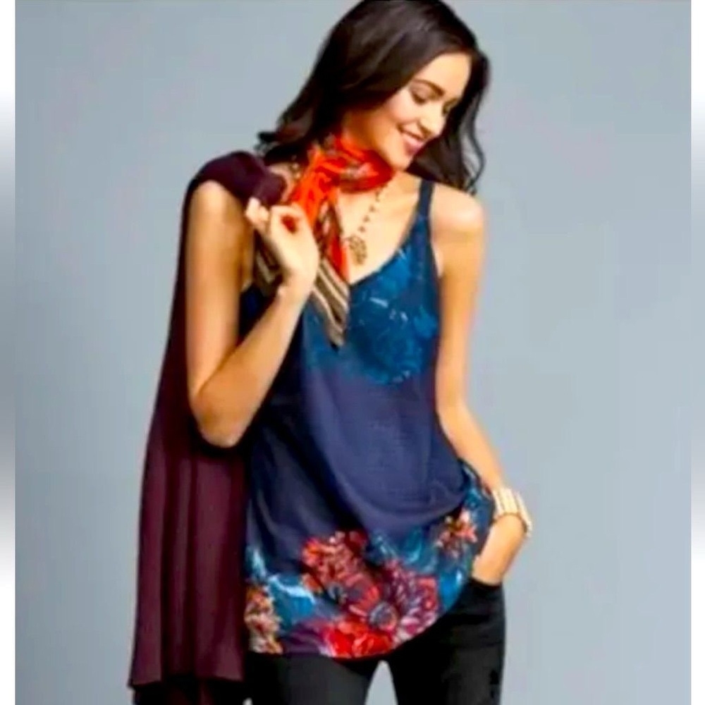 CAbi Blue and Red Sleeveless Camisole